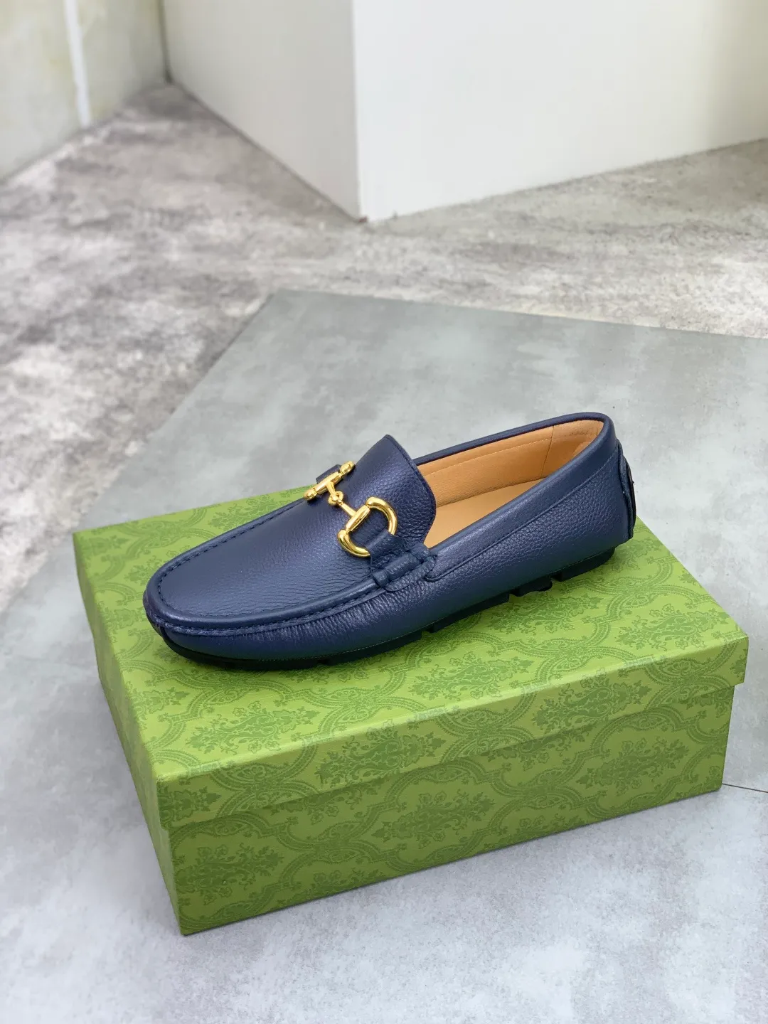Men's men's shoes💰P360💰[New style]🆘[GUCCI] New classic beanie shoes; Hong Kong original top quality, exquisite craftsmanship, top quality💪🏼High-end boutique men's beanie shoes, British fashion style 🎈The upper is made of Italian imported calfskin🔥, comfortable and breathable, fully imported soft pigskin lining, lazy slip-on Loaf style This fabric is made of 🇮🇹🎈, which is suitable for drivers to drive, and the original non-slip and wear-resistant rubber outsole 🎈Number of codes: 38-45 Multi-color 🉑️ to choose from